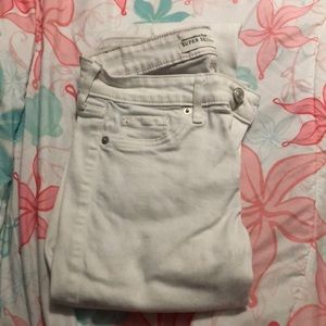 Abercrombie & Fitch White Super Skinny Jeans